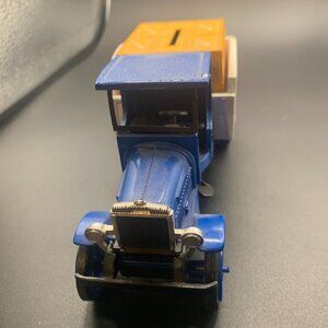 Ertl Diecast Kenworth Pharmaceuticals Truck Bank SELLING AS IS WITHOUT KEY